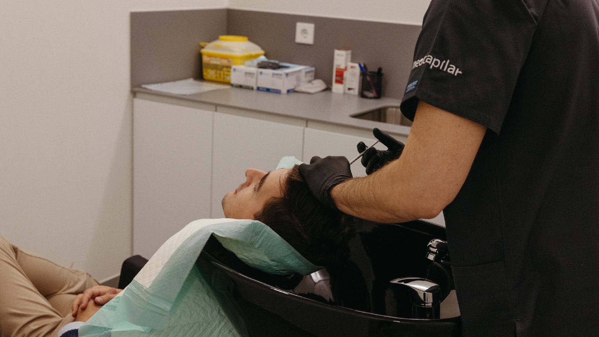 Recupera la vitalidad de tu cabello con nuestra mesoterapia capilar